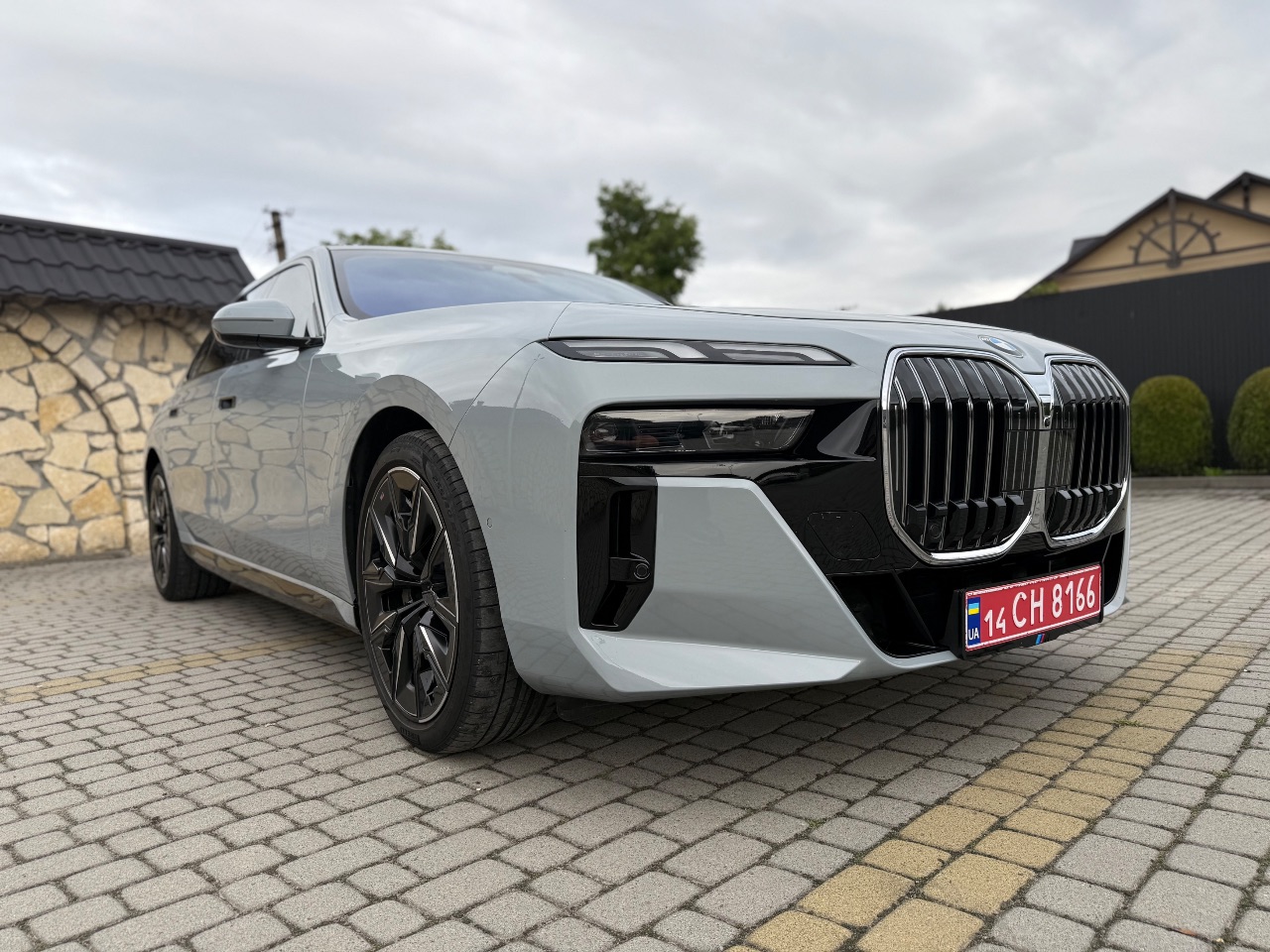 BMW 7 серії - фото 57