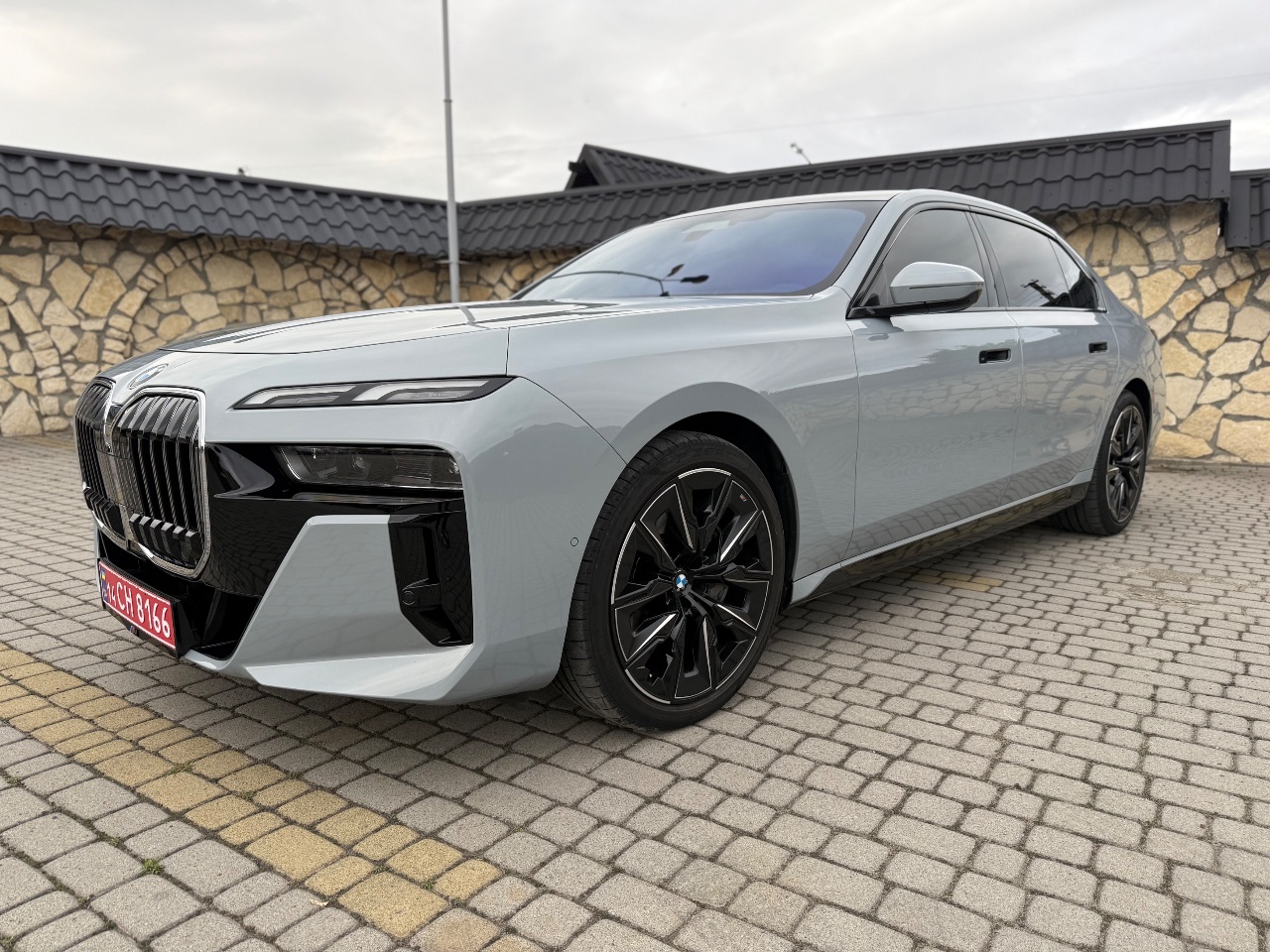 BMW 7 серії - фото 8