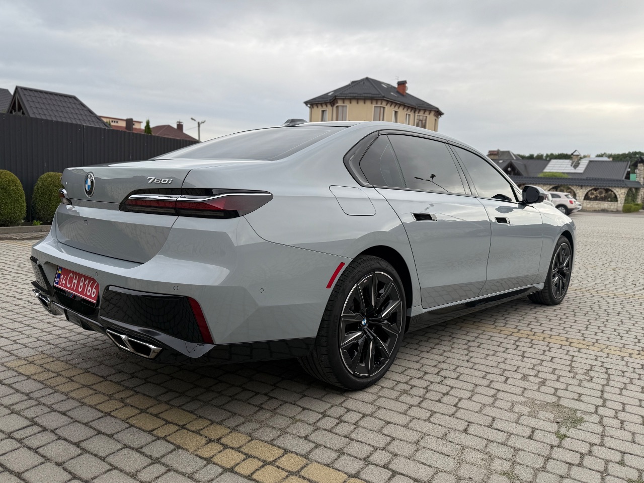 BMW 7 серії - фото 22