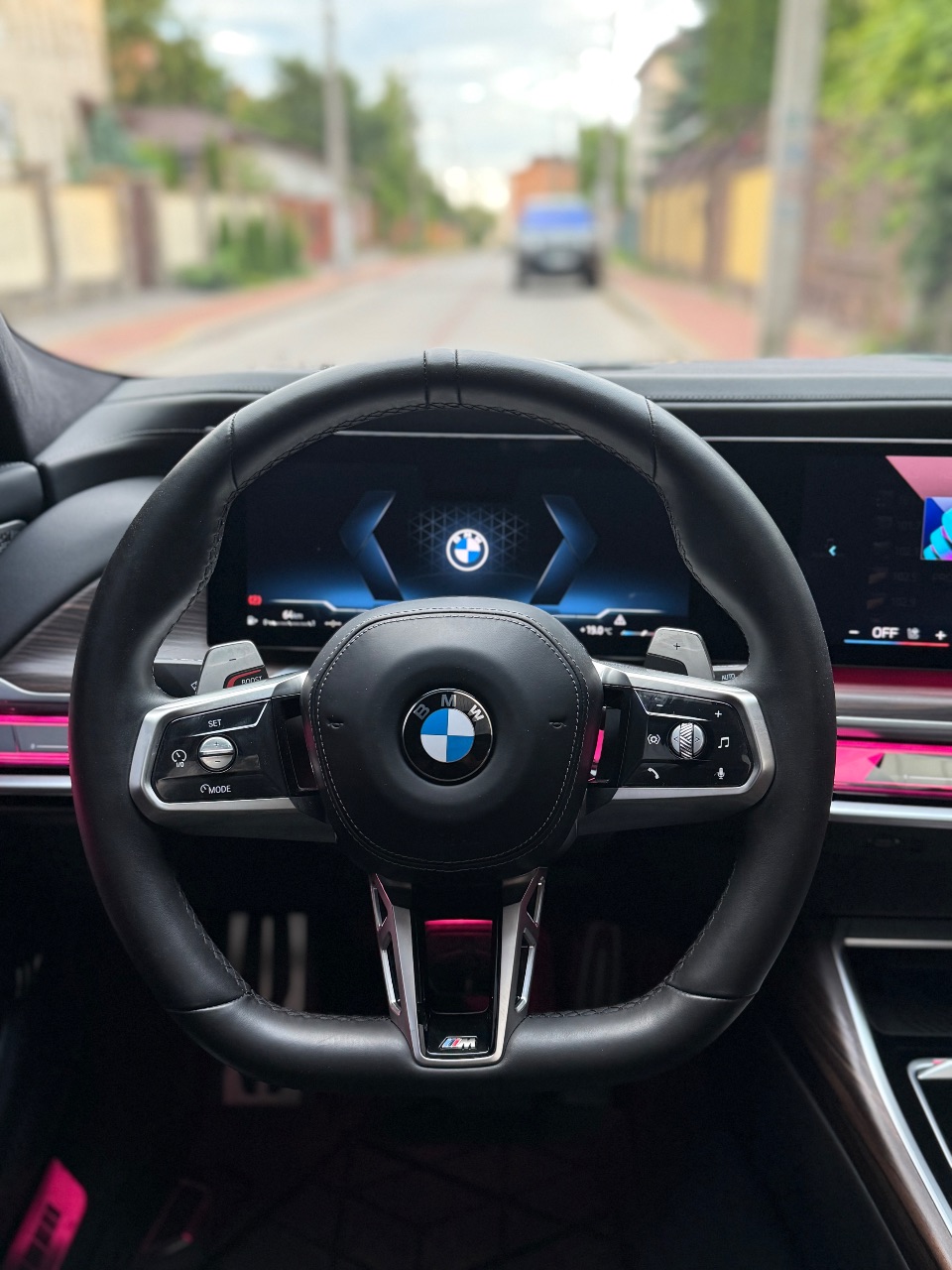 BMW 7 серії - фото 68