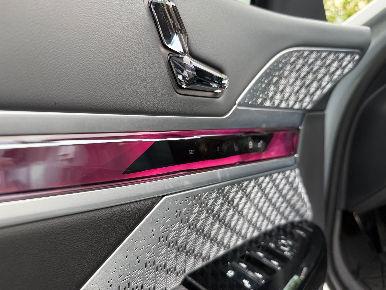 BMW 7 серії - фото 34