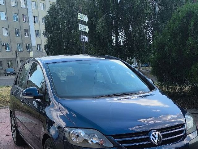 Volkswagen Golf Plus - фото 1