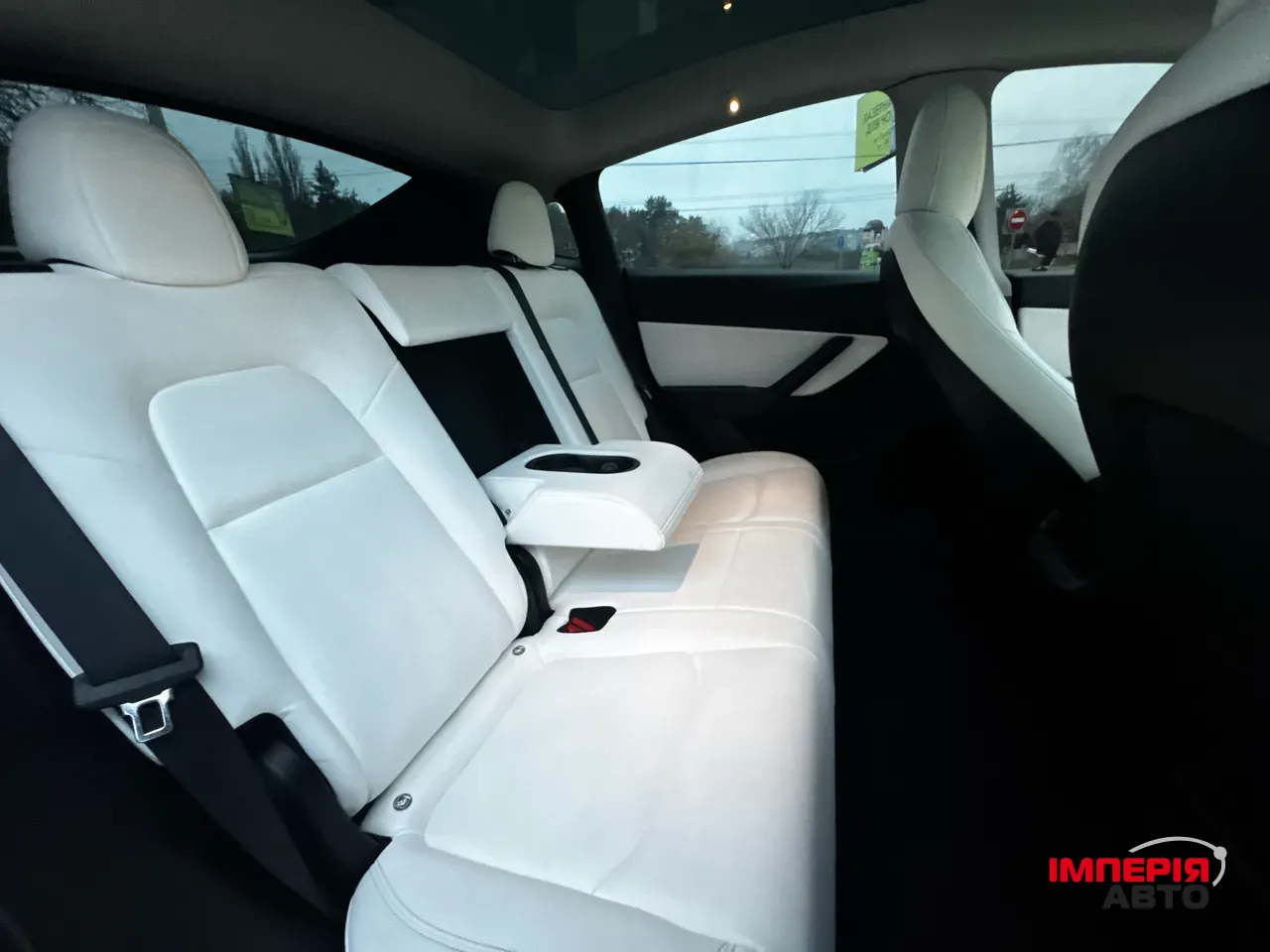 Tesla Model Y - фото 37