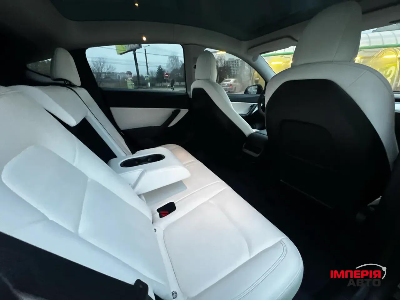 Tesla Model Y - фото 36