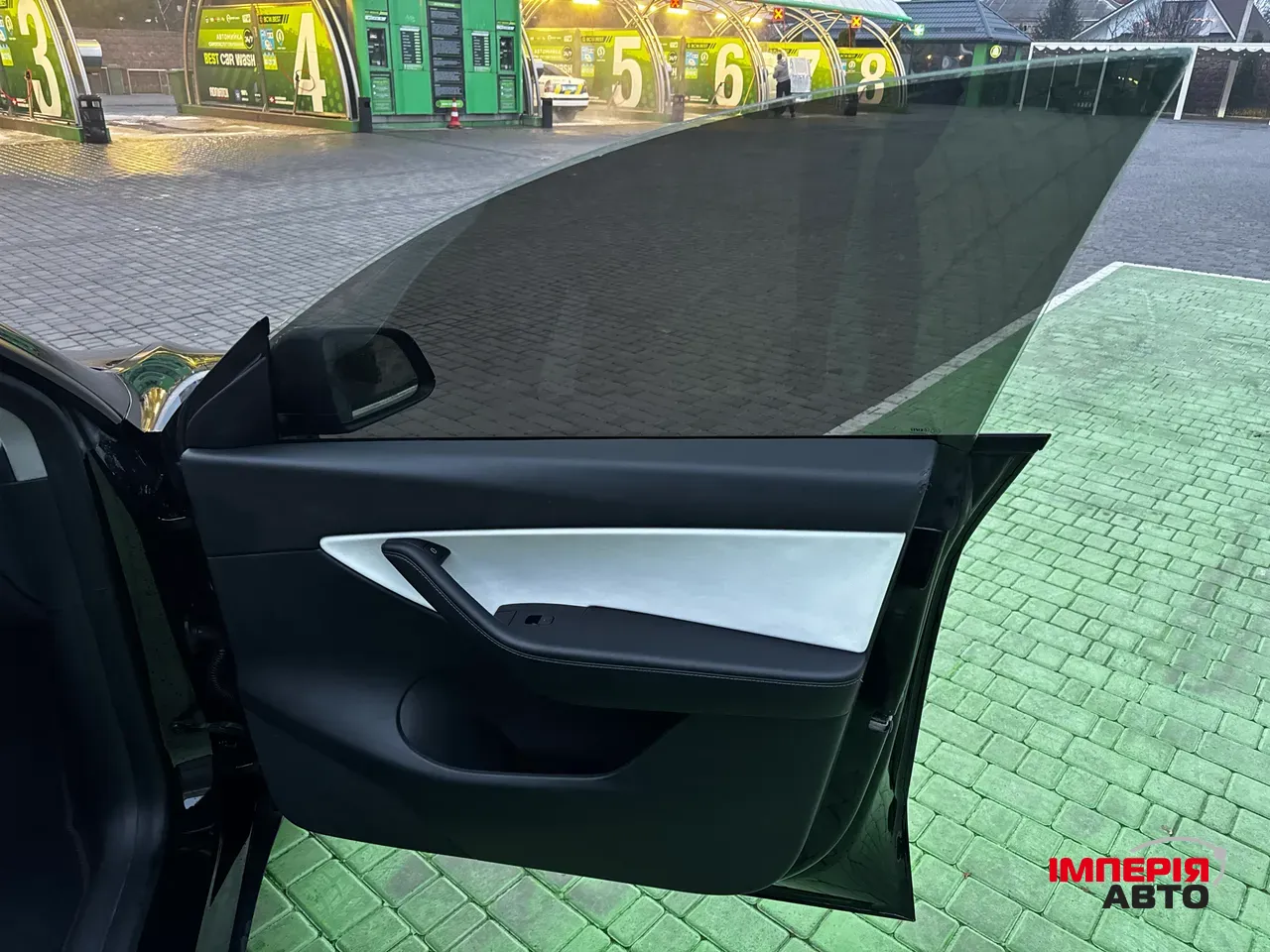 Tesla Model Y - фото 38