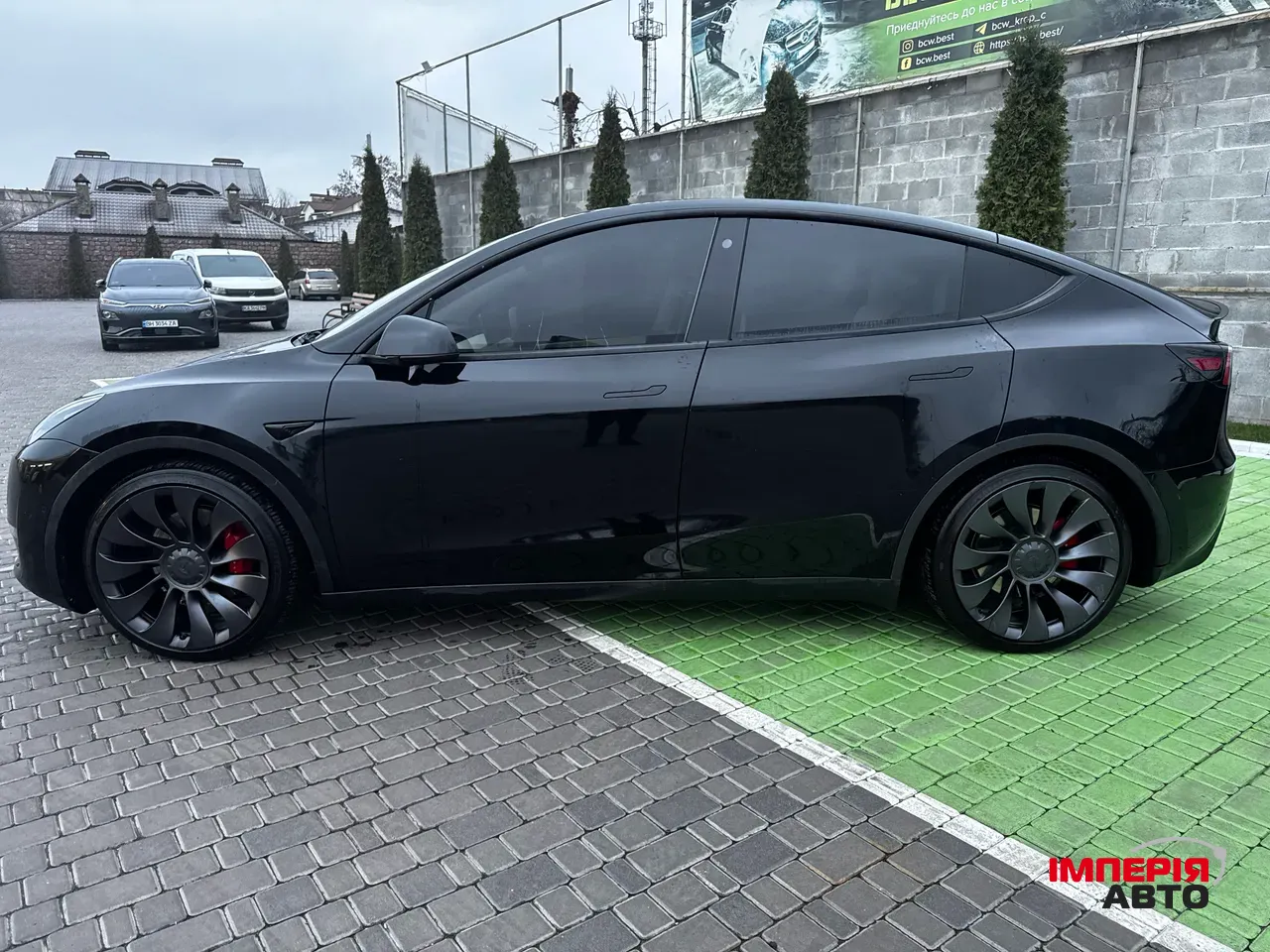 Tesla Model Y - фото 4