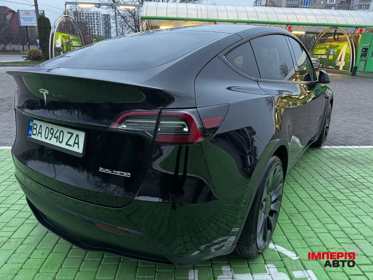 Tesla Model Y - фото 9