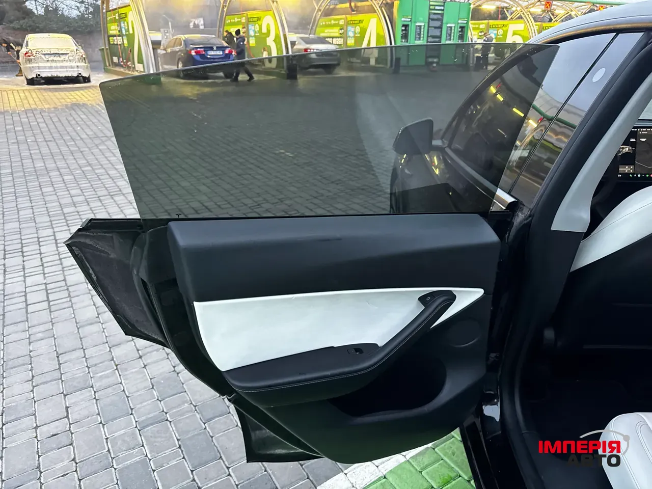 Tesla Model Y - фото 26