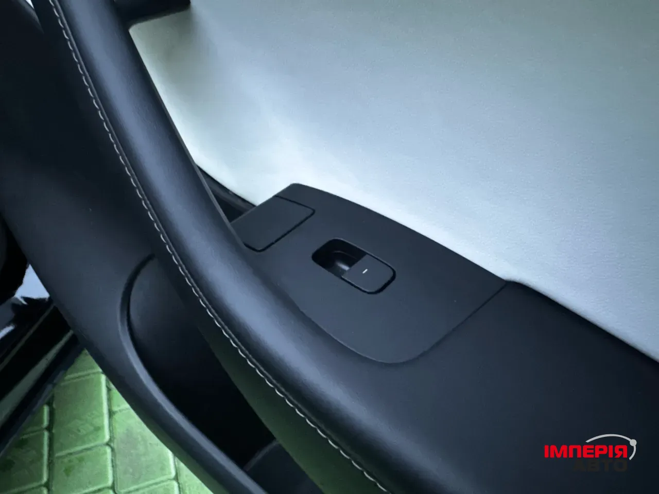 Tesla Model Y - фото 42