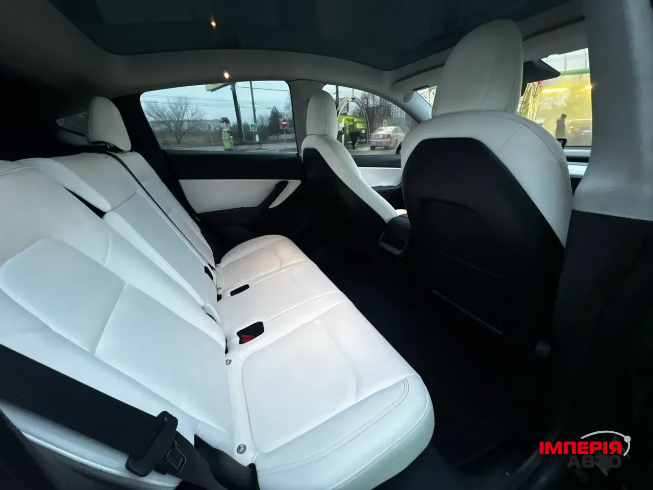 Tesla Model Y - фото 34