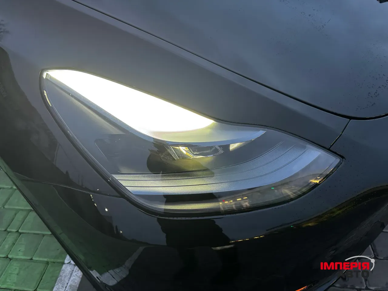 Tesla Model Y - фото 45