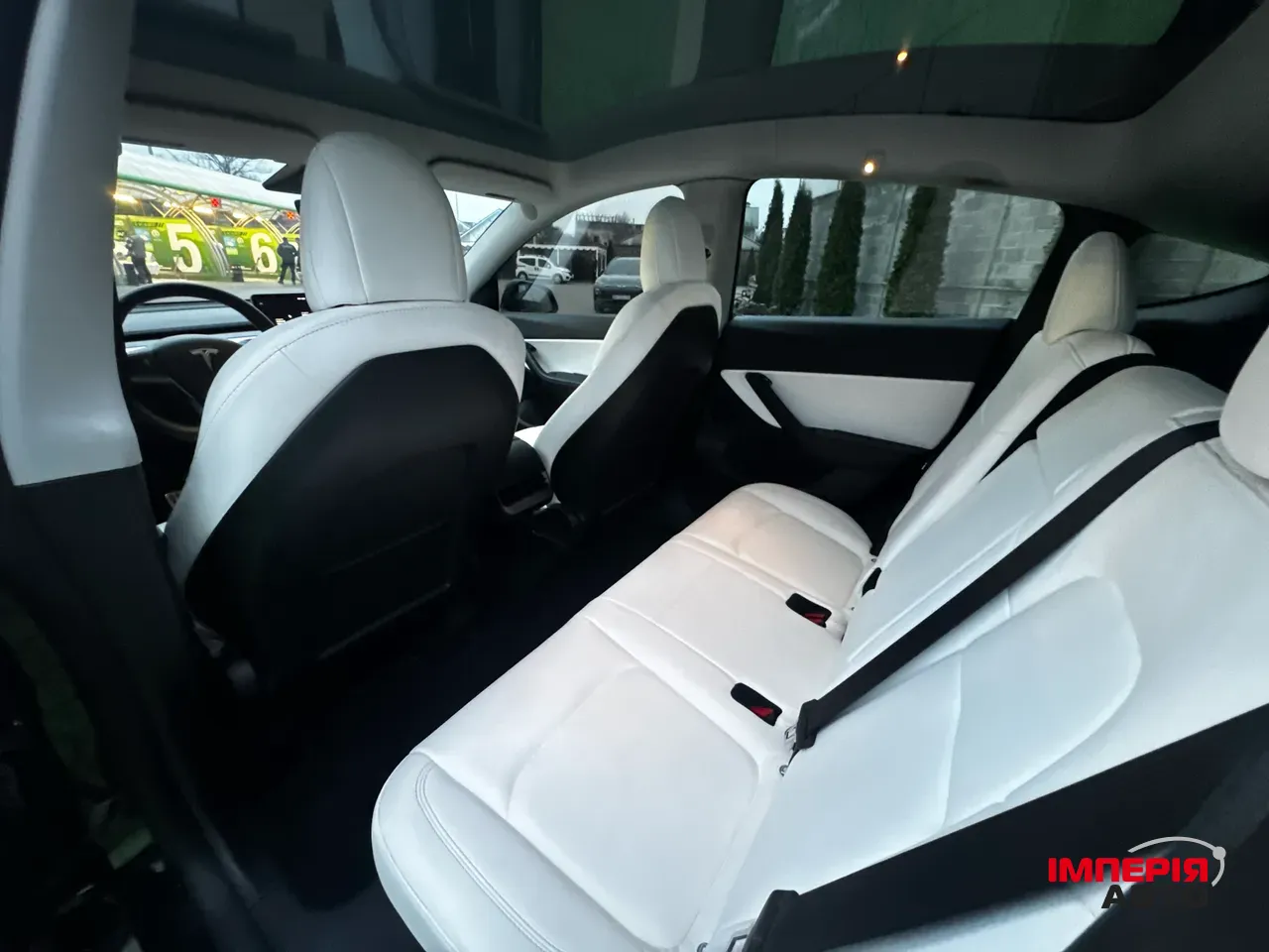 Tesla Model Y - фото 27