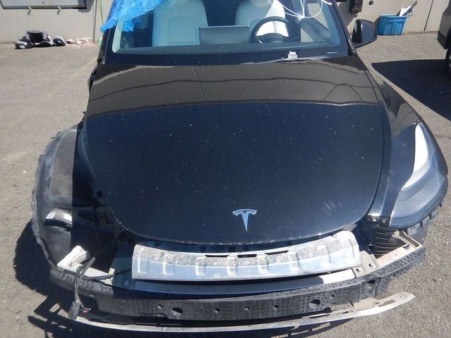 Tesla Model Y - зображення 2