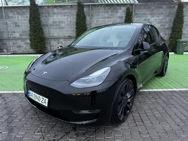 Tesla Model Y - фото 3