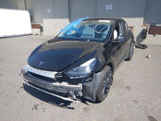 Tesla Model Y - зображення 1