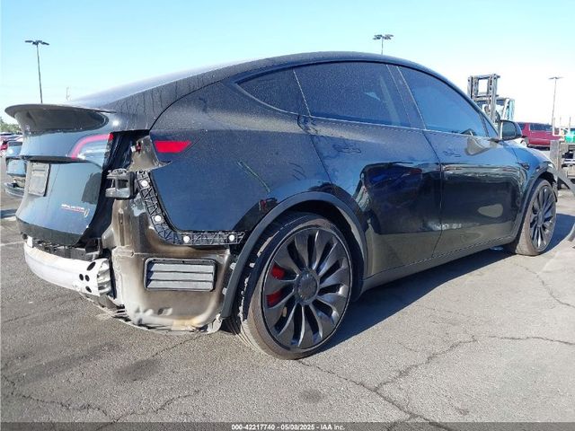 Tesla Model Y - зображення 4