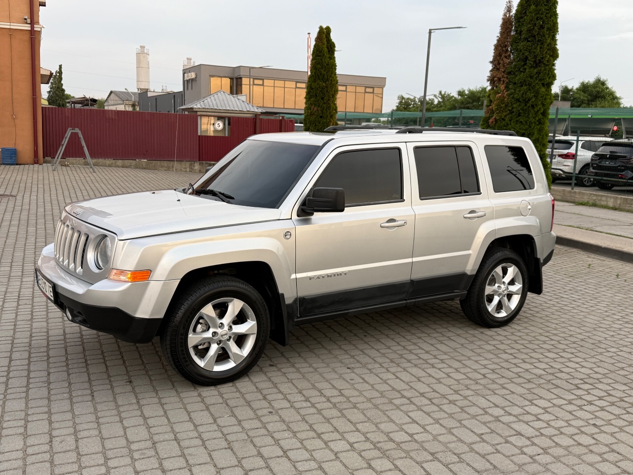 Jeep Liberty (Patriot) - фото 2
