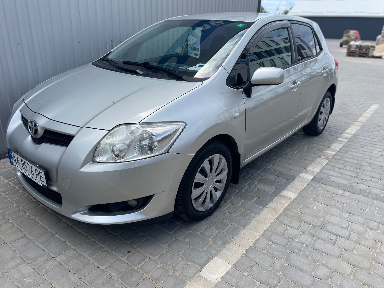 Toyota Auris - фото 6