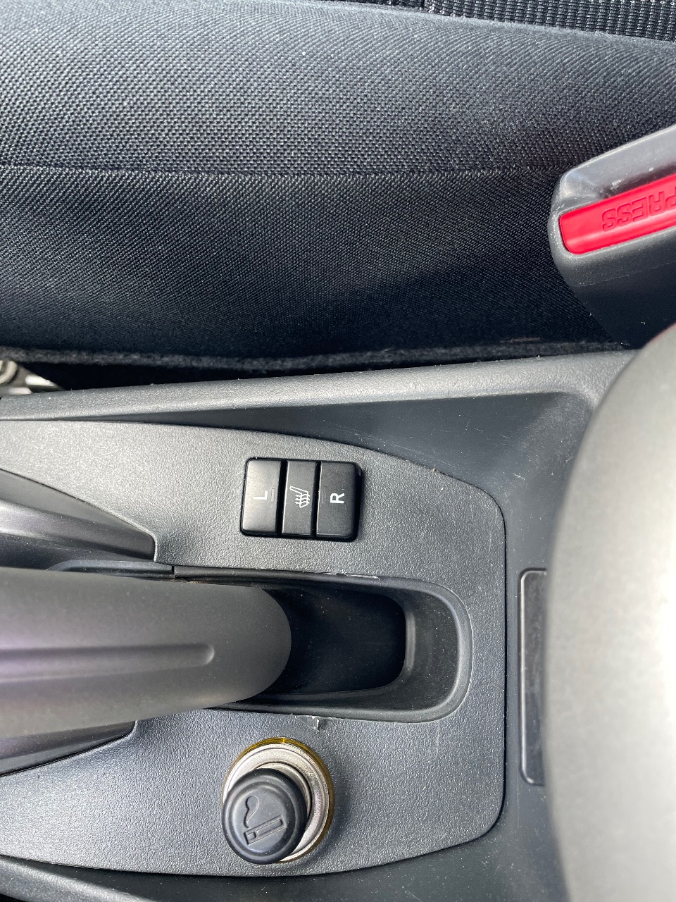 Toyota Auris - фото 9