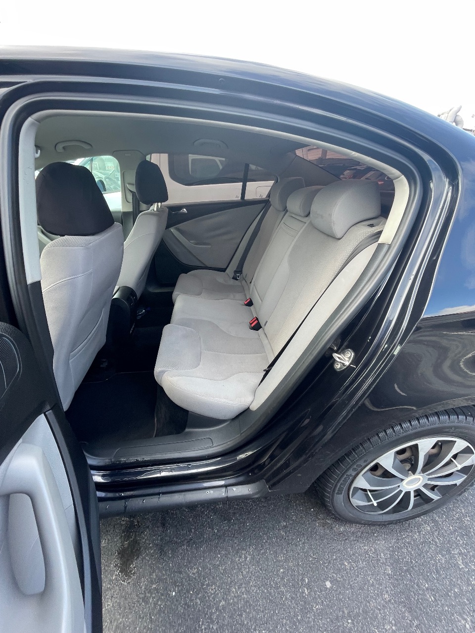 Volkswagen Passat - фото 2