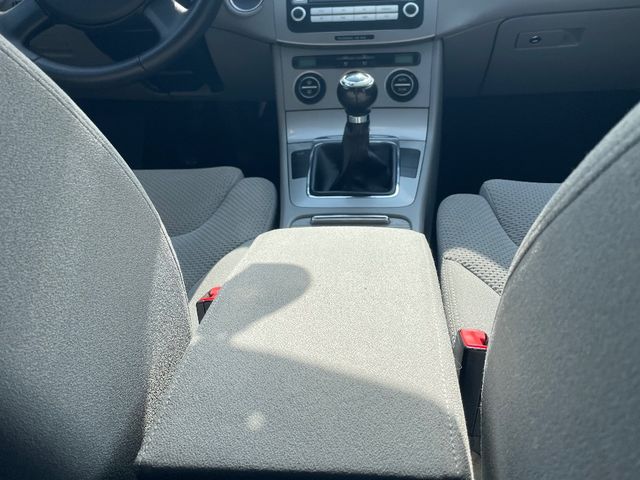 Volkswagen Passat - фото 5