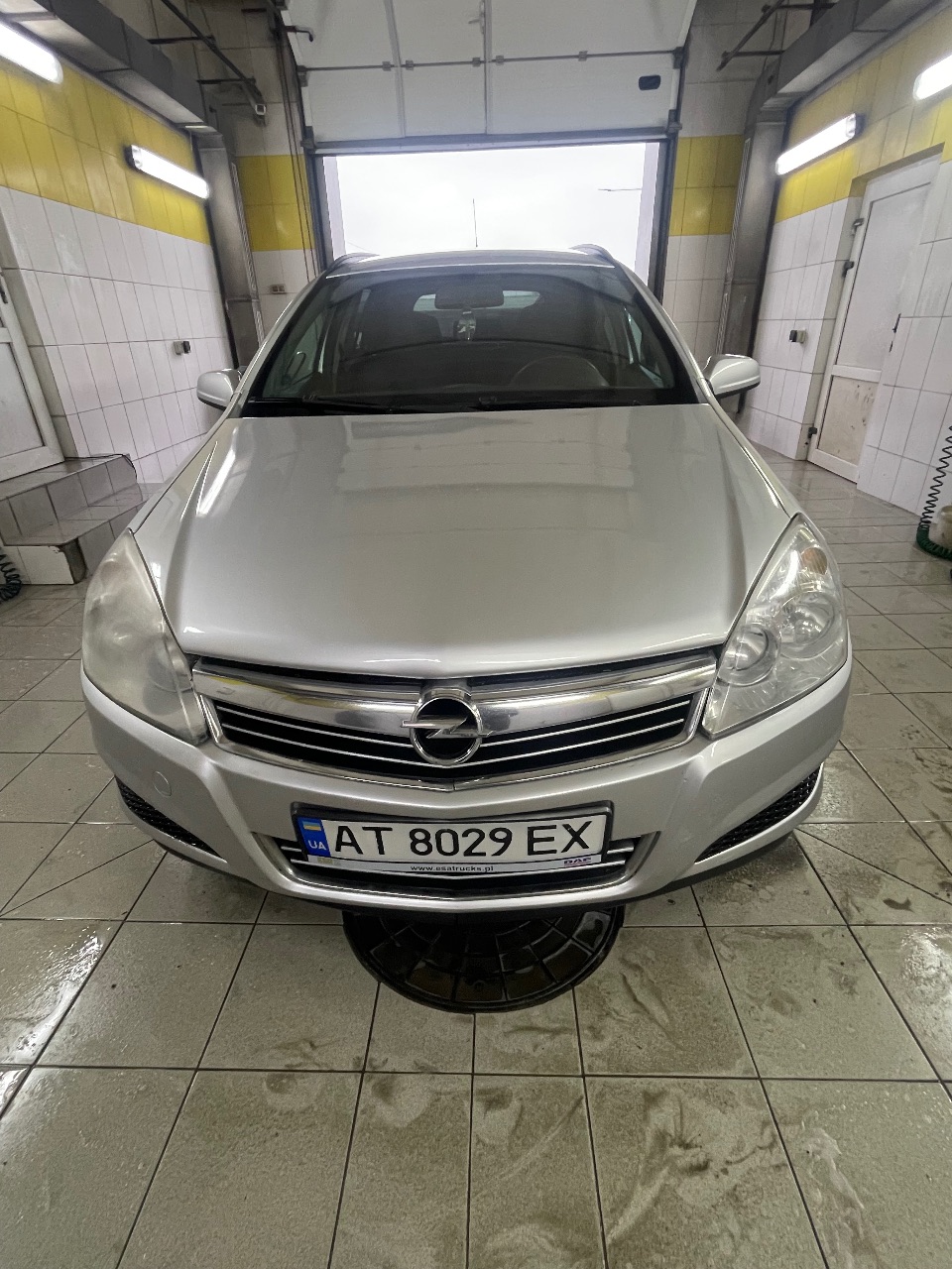 Opel Astra - фото 1