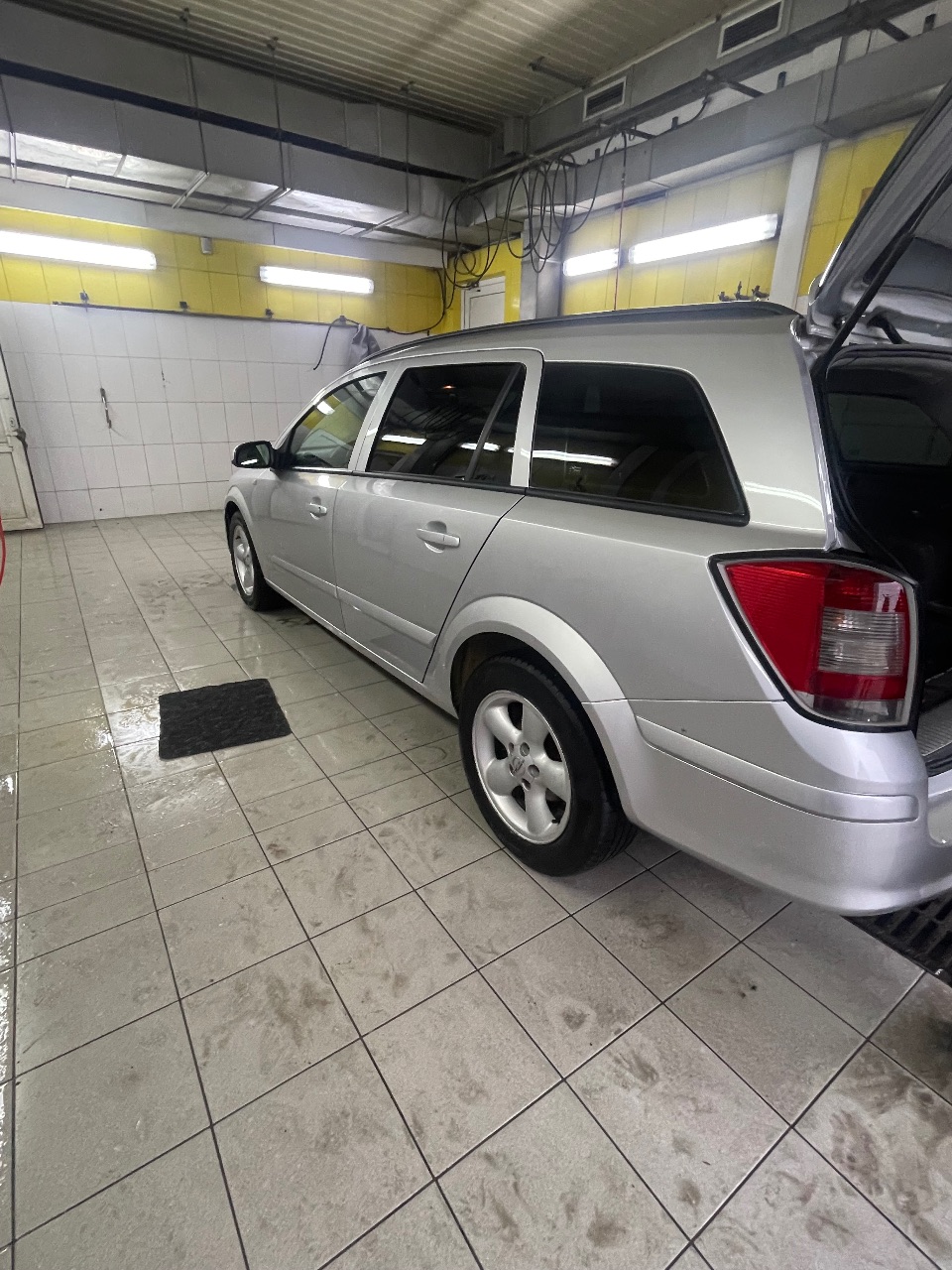 Opel Astra - фото 4