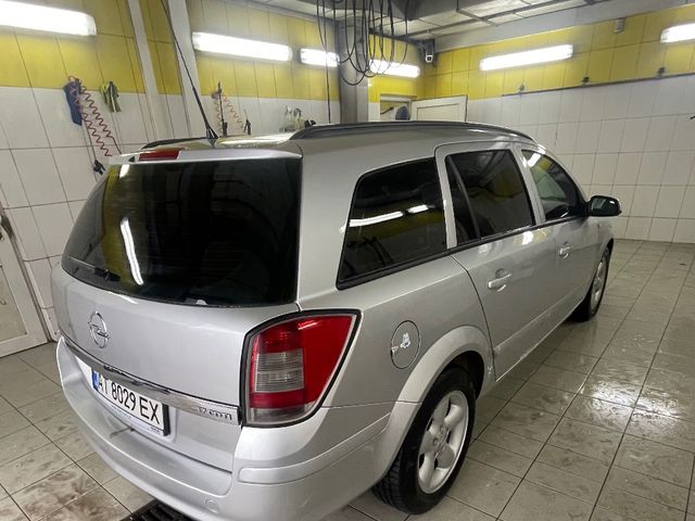 Opel Astra - фото 2