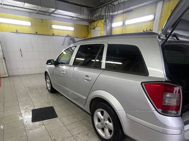 Opel Astra - фото 4