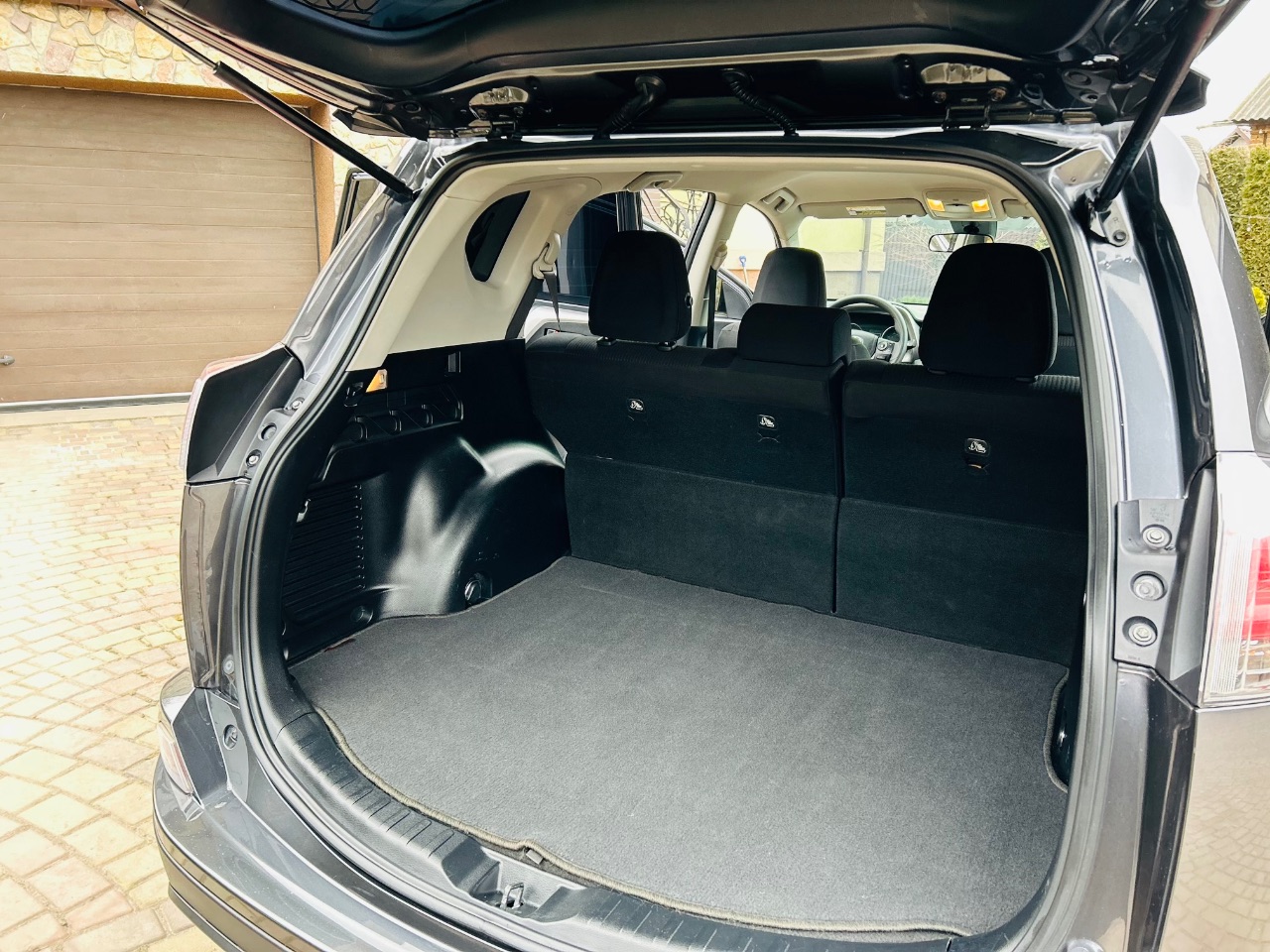 Toyota RAV4 - фото 27