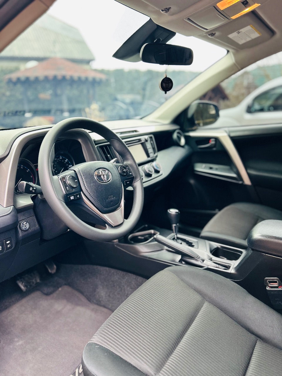 Toyota RAV4 - фото 24