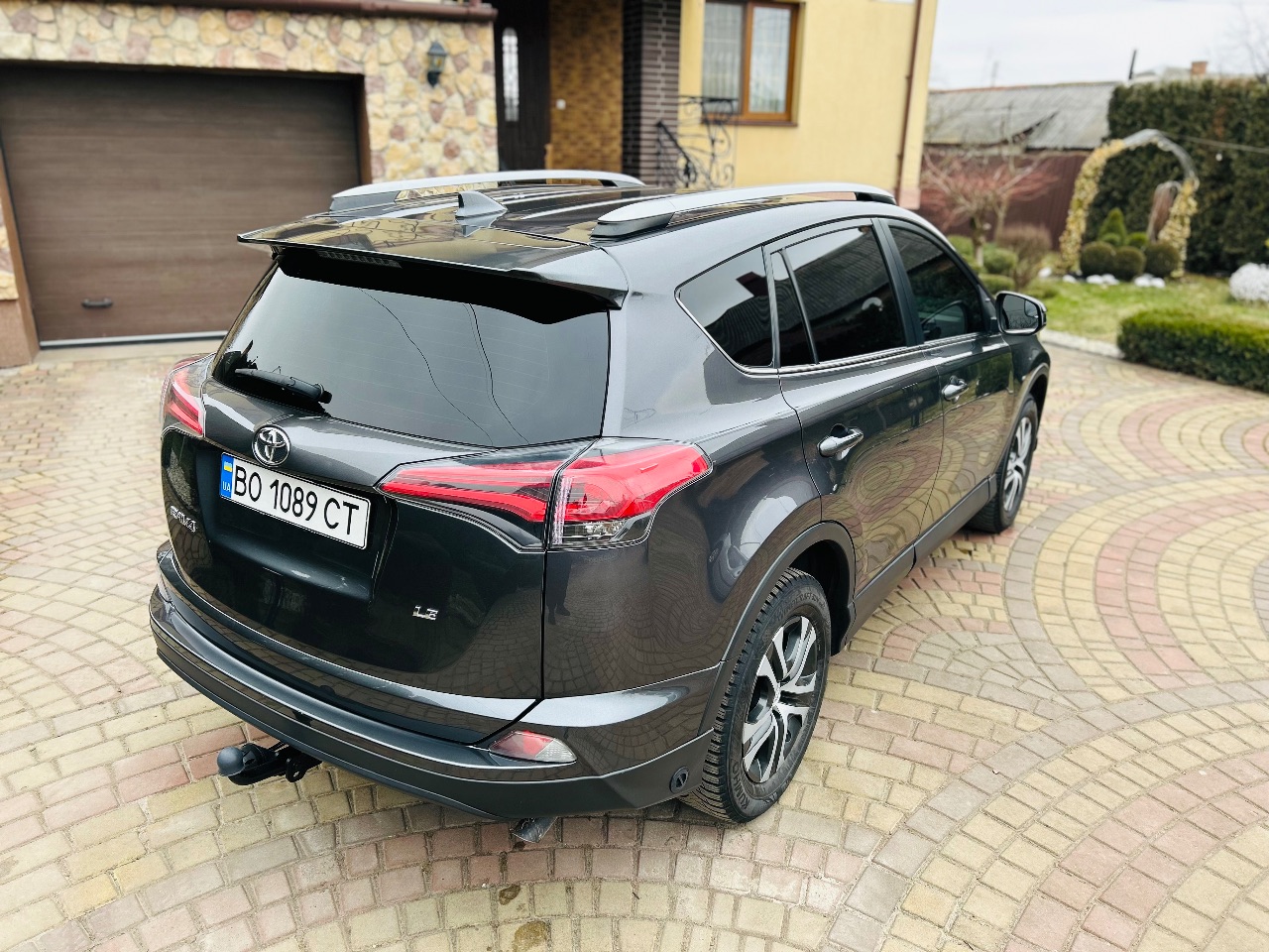 Toyota RAV4 - фото 13