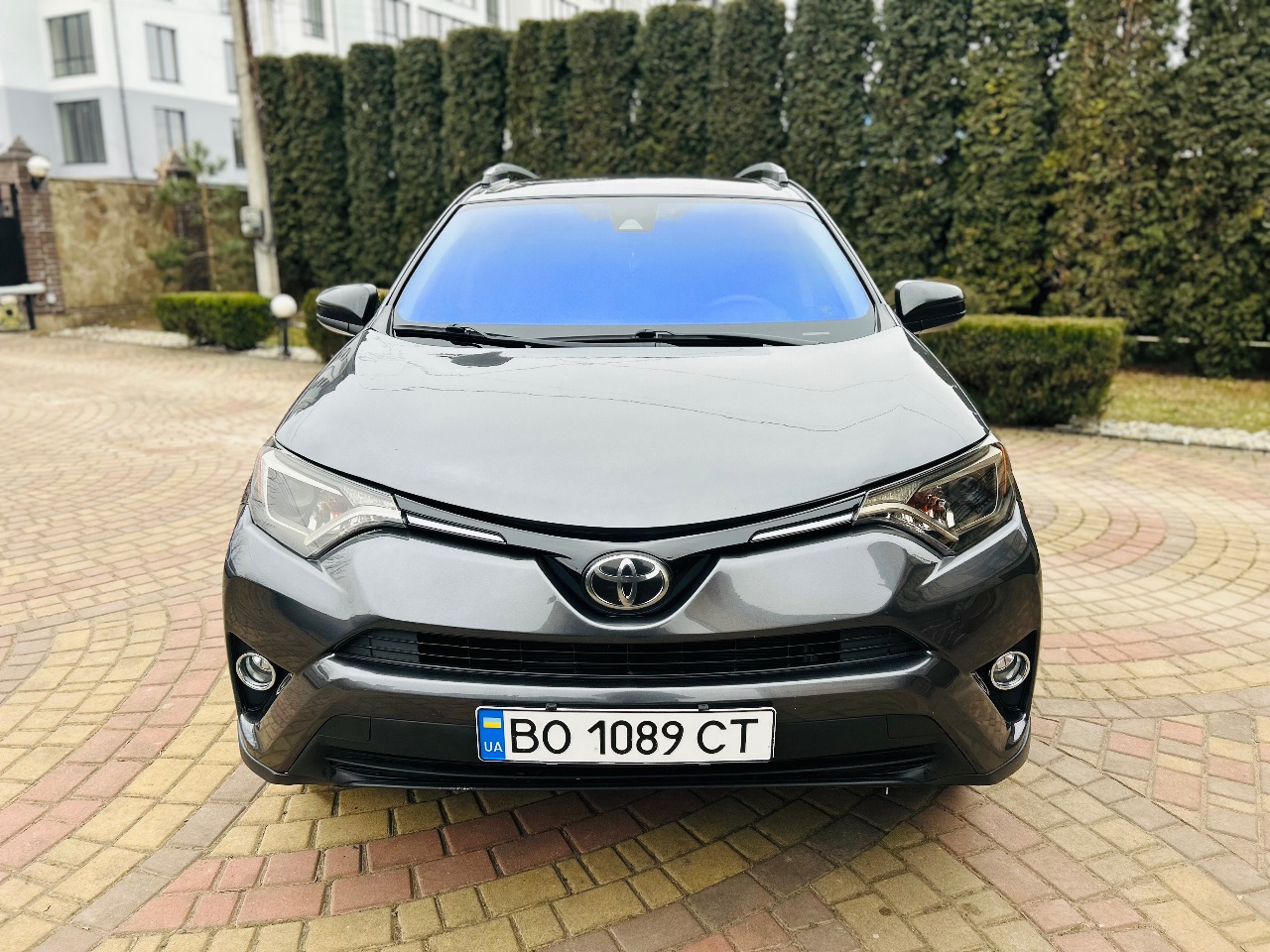 Toyota RAV4 - фото 3