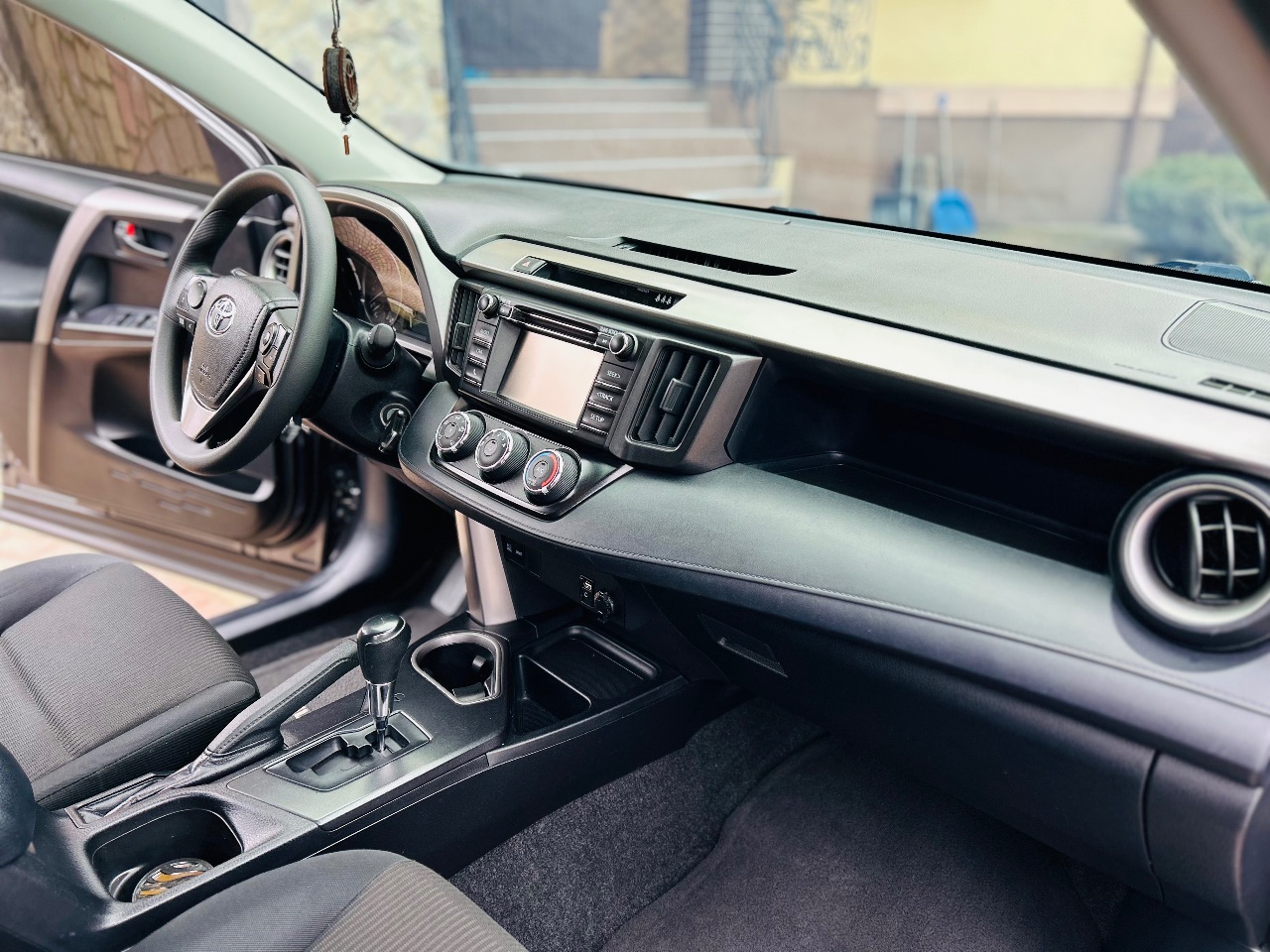 Toyota RAV4 - фото 32