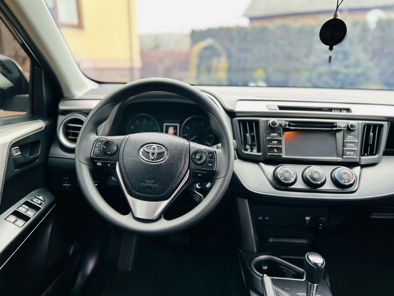 Toyota RAV4 - фото 34