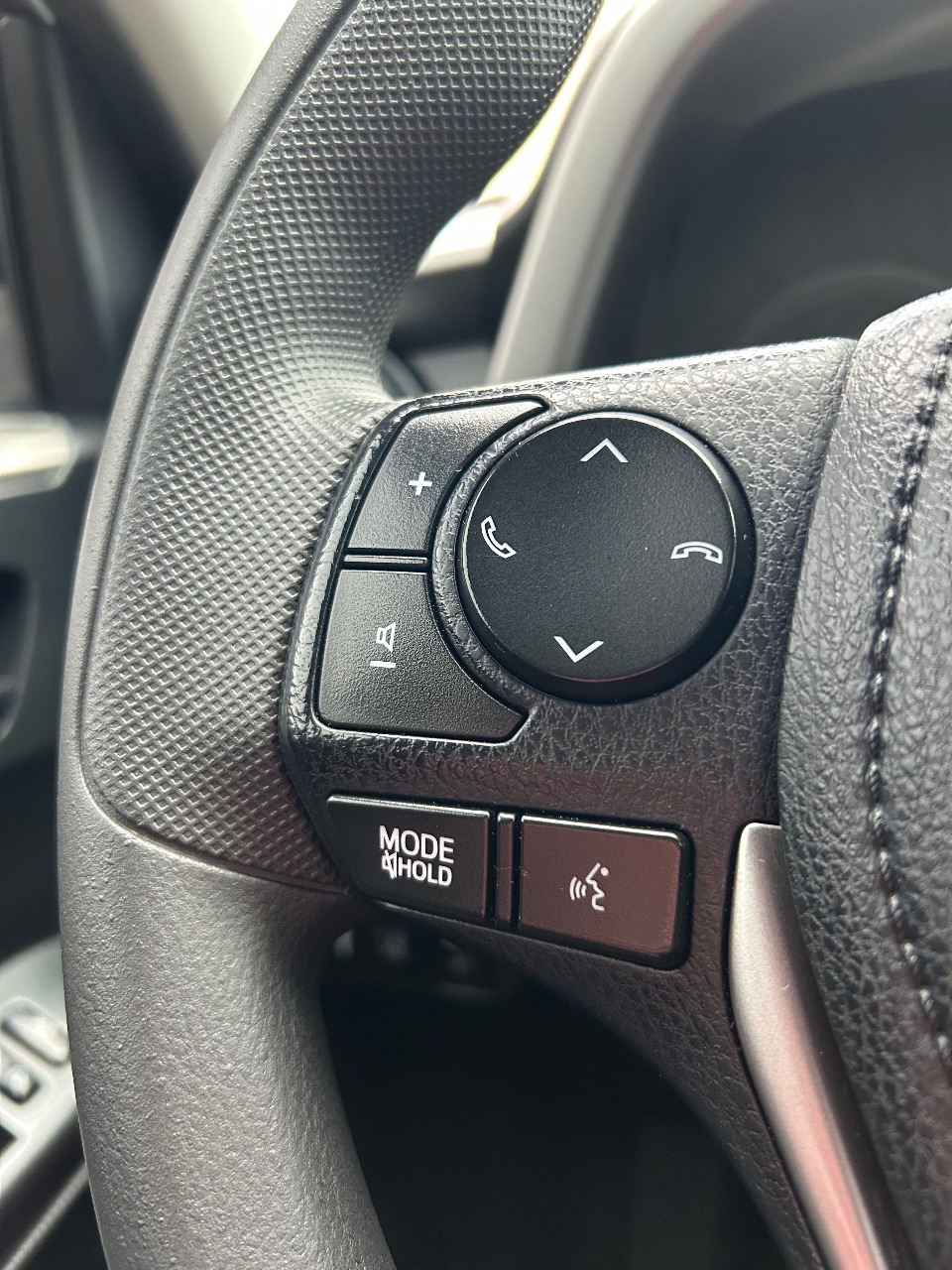 Toyota RAV4 - фото 39