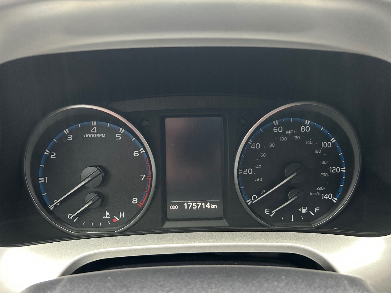 Toyota RAV4 - фото 40