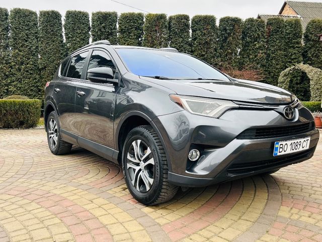 Toyota RAV4 - фото 2