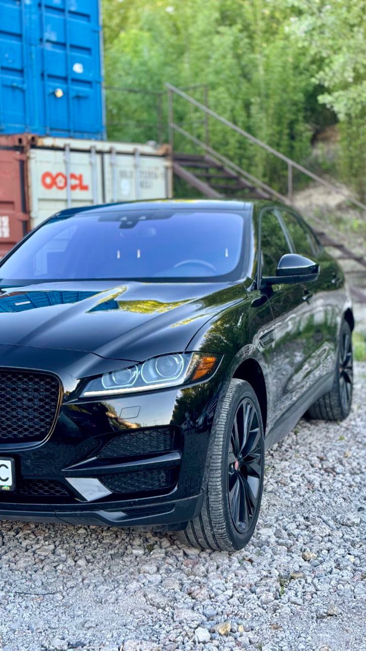Jaguar F-Pace - фото 8