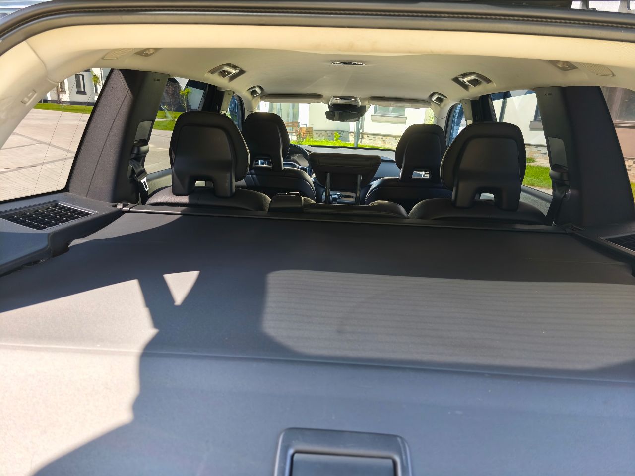 Volvo XC90 - фото 17