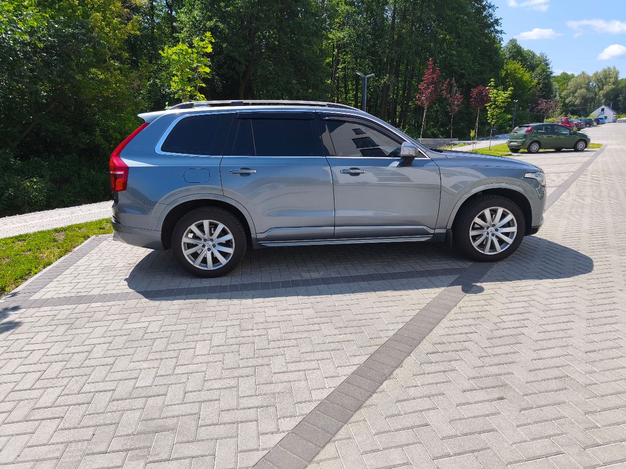 Volvo XC90 - фото 10