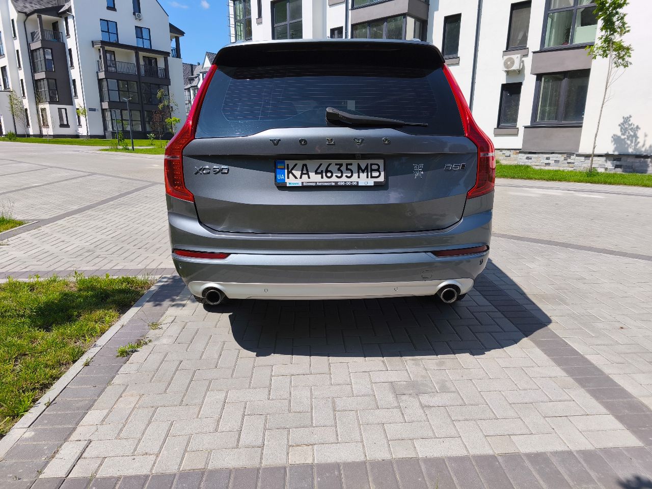 Volvo XC90 - фото 8