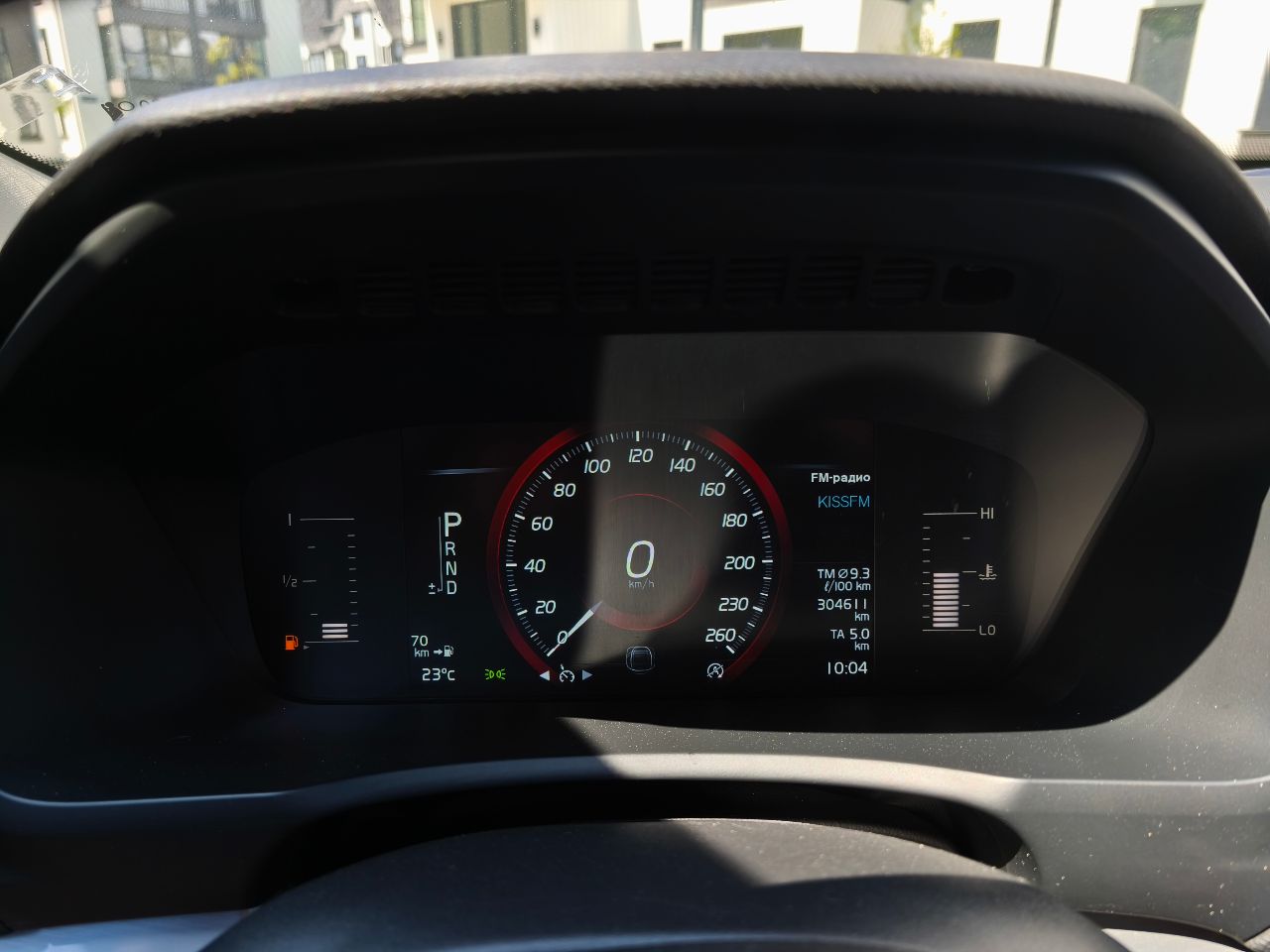 Volvo XC90 - фото 19