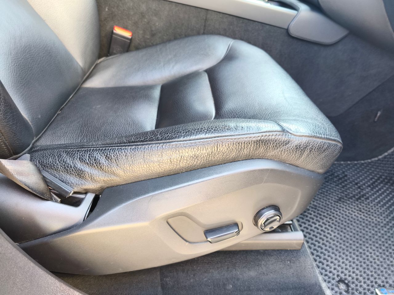 Volvo XC90 - фото 31