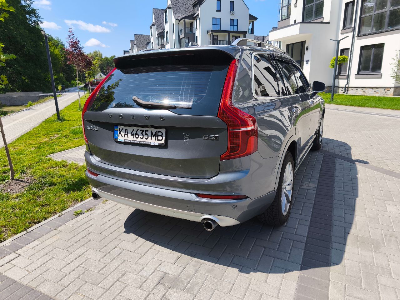 Volvo XC90 - фото 11
