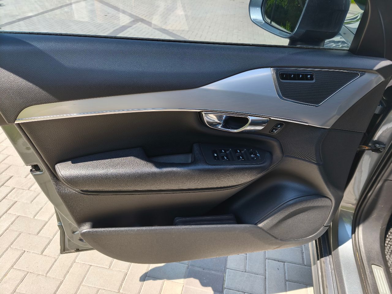 Volvo XC90 - фото 33