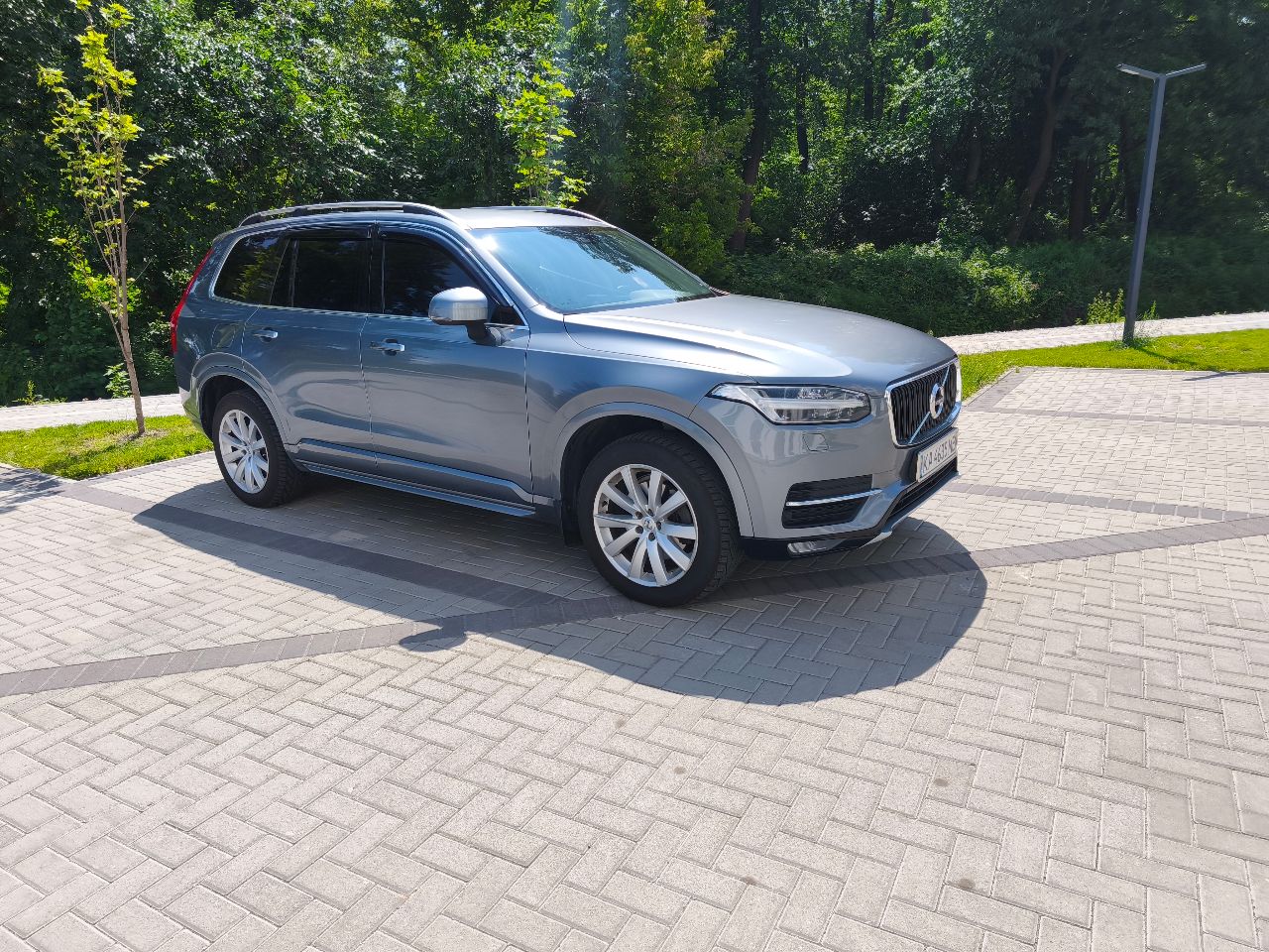 Volvo XC90 - фото 12