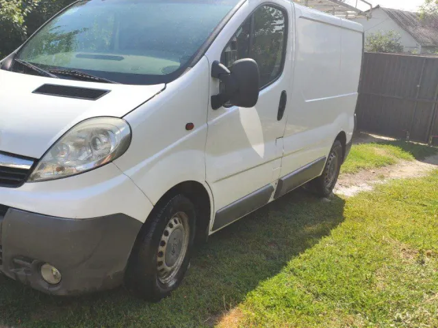 Opel Vivaro - фото 1