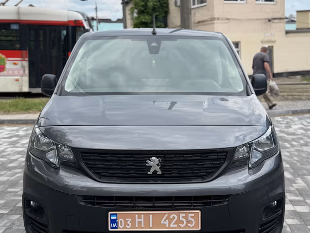 Peugeot Partner - фото 2