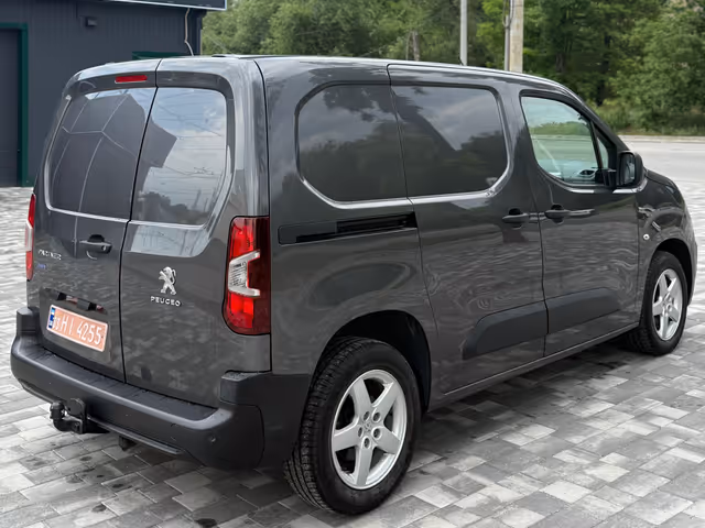 Peugeot Partner - фото 4
